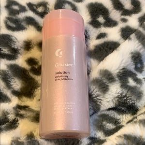Glossier SOLUTION